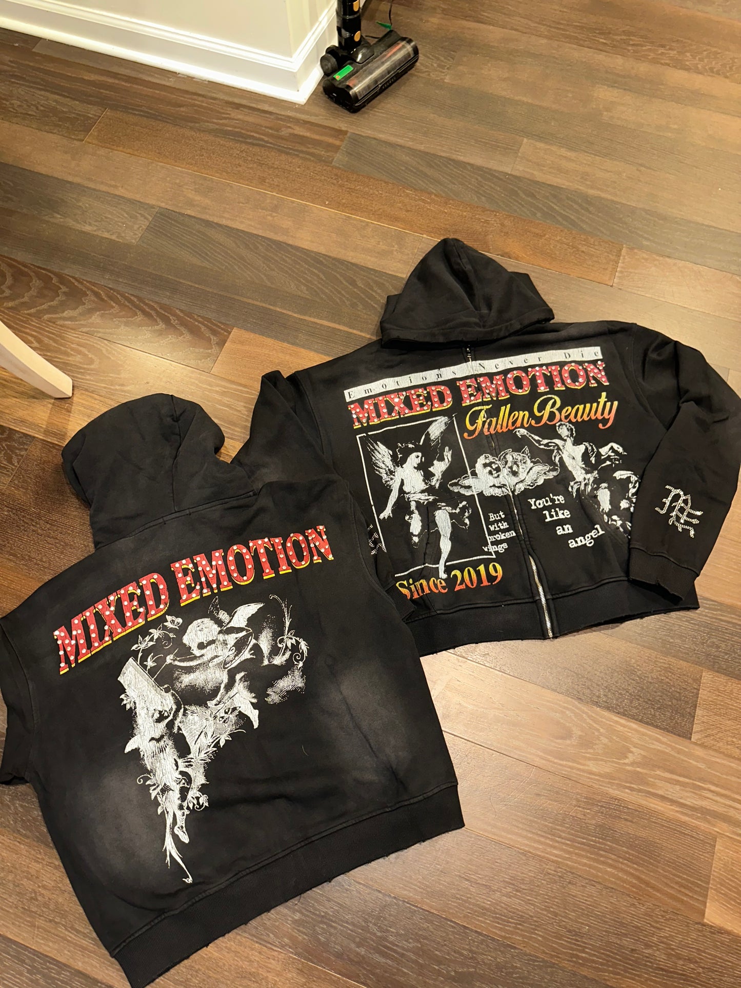 ‼️Mixed emotions “broken wings” zip up hoodie🔥💎