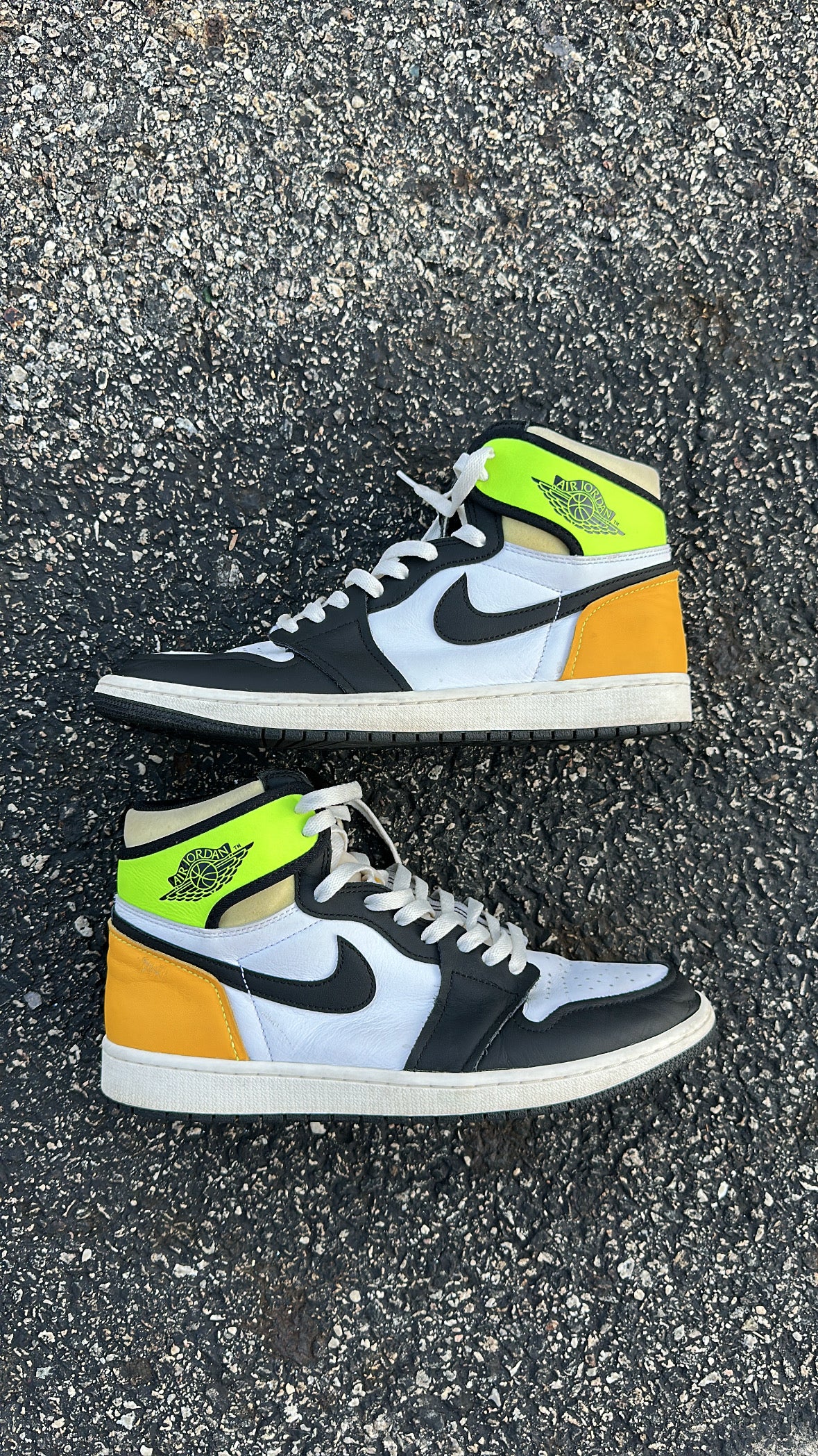 Jordan 1 high Og “Volt”