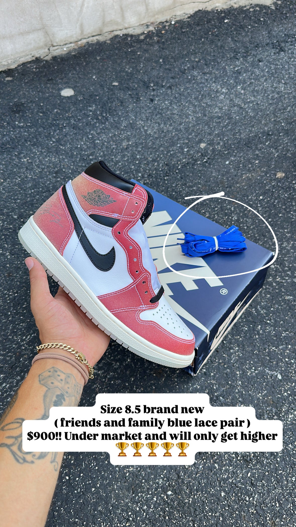 Jordan 1 high Og “Trophy Room Chicago” (Friends & Family With Blue Laces)