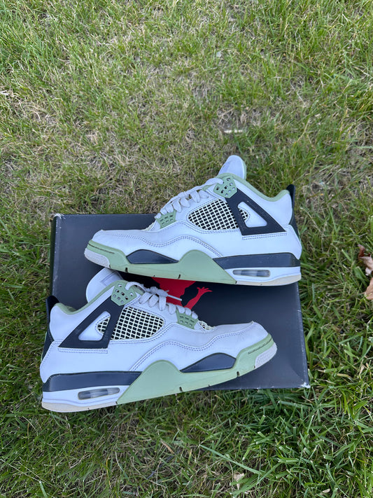 Jordan 4 seafoam (women’s )