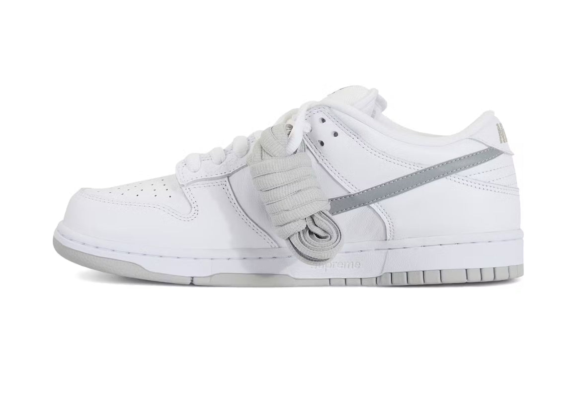 Nike SB dunk low x supreme “94 White Metallic Silver”