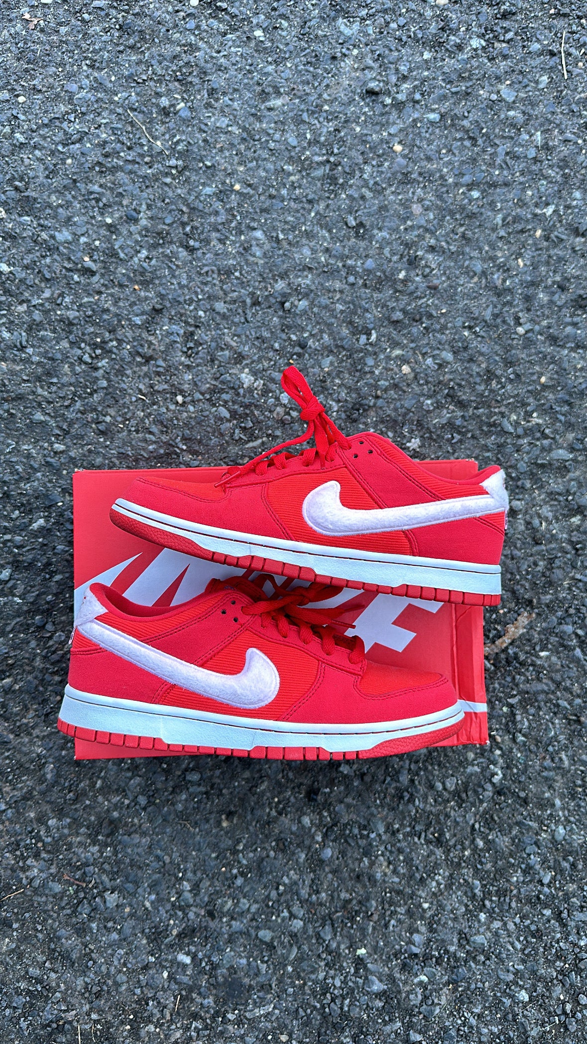 Nike dunk low “Valentine Day” GS