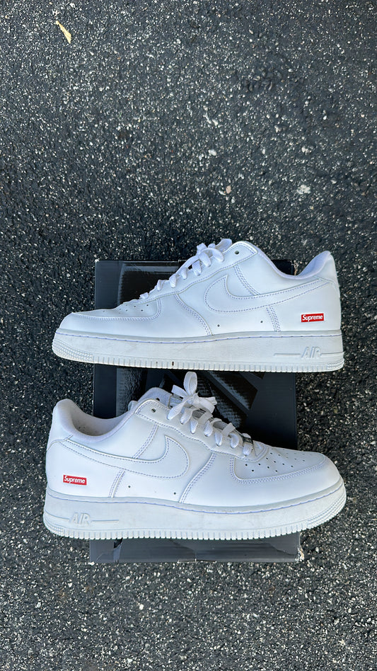Nike x supreme Air Force “white”