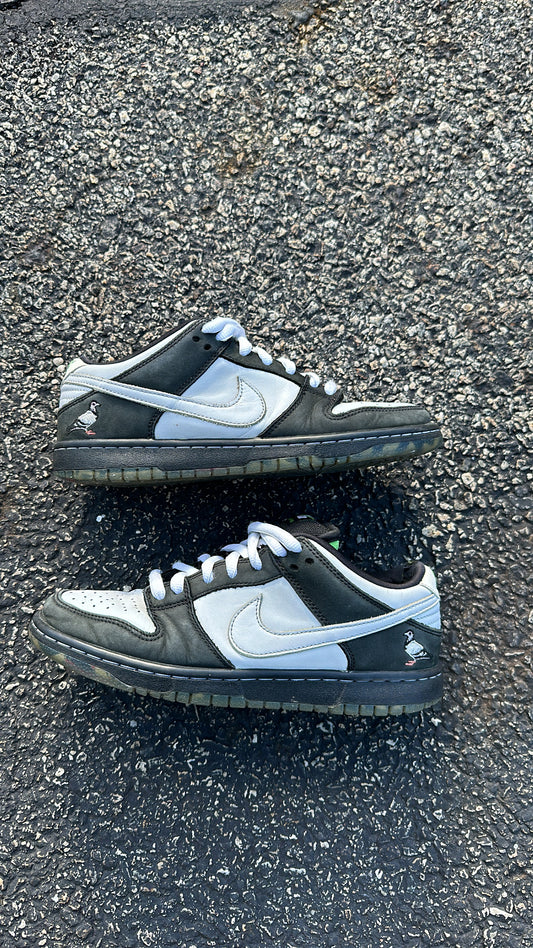 Nike SB “Staple Panda Pigeon”